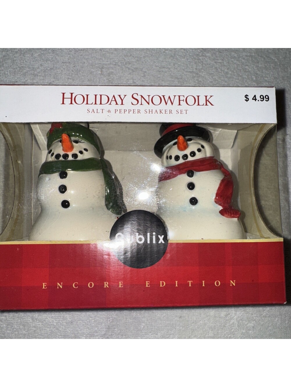 Holiday Snowfolk Publix Ceramic Salt & Pepper Shaker Set Snowman but it's not to